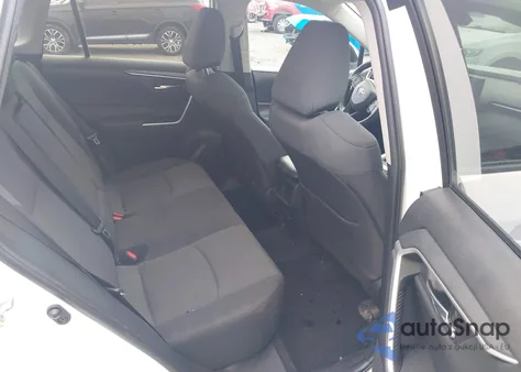 2019 Toyota Rav4 Xle z USA, uszkodzony, nr VIN 2T3P1RFV1KW030366